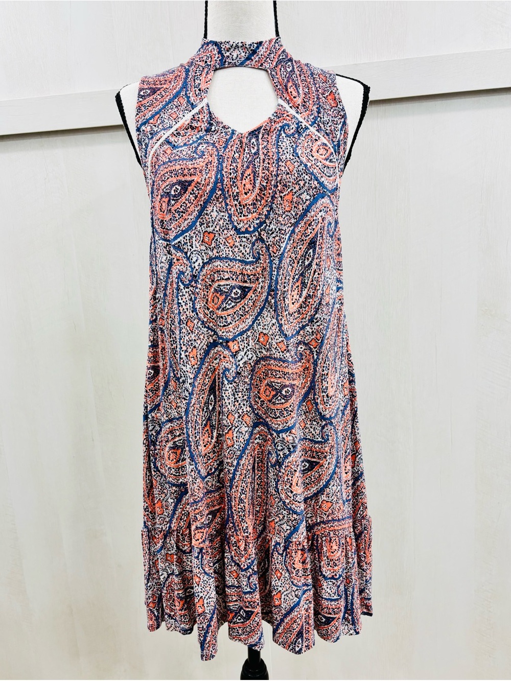 True Craft Mock-neck Keyhole Paisley Summer Dress Purple/Peach Bottom Ruffle Med
